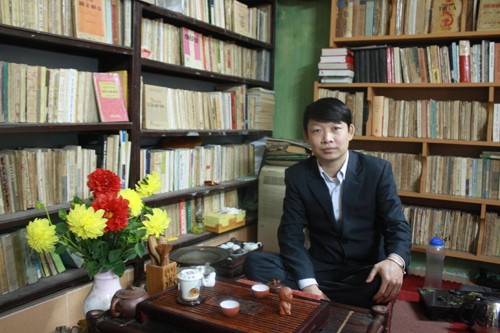 Ta Thu Phong’s collection of vintage books and magazines - ảnh 1
